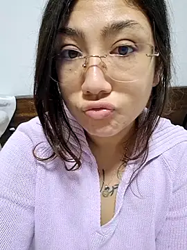 Mia Ruiz online show from November 28, 3:09 am