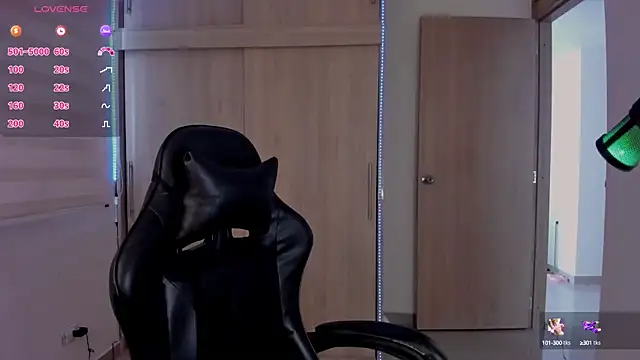 aldrinwhite online show from January 11, 6:54 pm