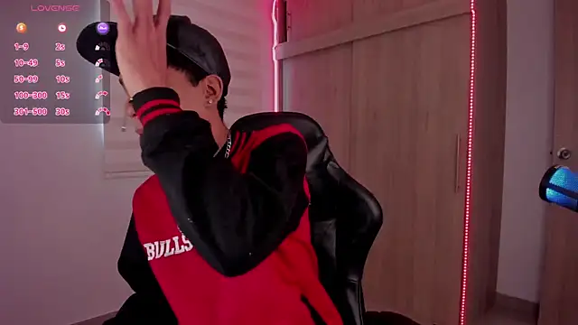 aldrinwhite online show from January 23, 1:24 pm