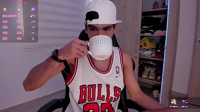 aldrinwhite online show from February 20, 3:08 pm