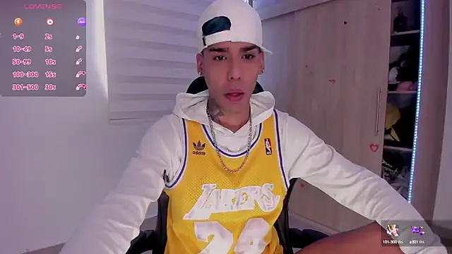 aldrinwhite online show from March 3, 2:04 pm