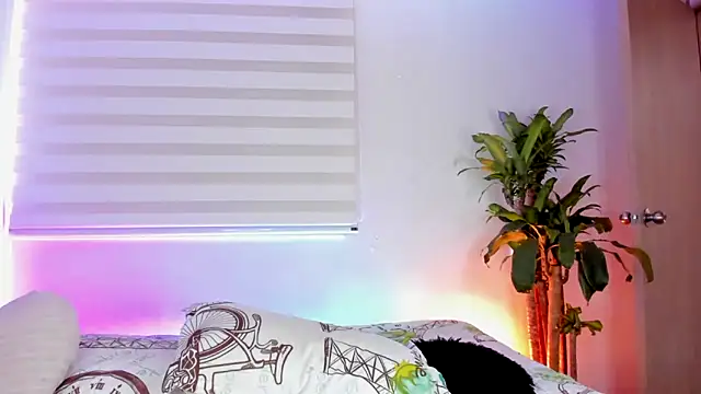 aldrinwhite online show from September 23, 6:11 pm