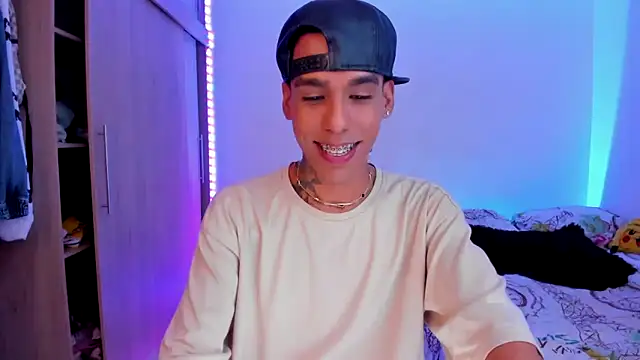 aldrinwhite online show from January 31, 7:11 pm