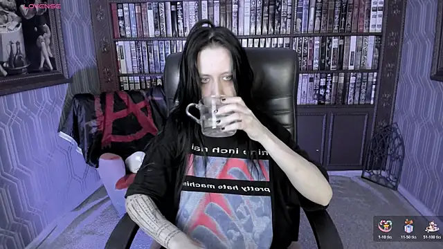 Snapshot of Medusa__Gorgona chatting on June 5, 12:55 pm Medusa Gorgona online show from June 5, 12:55 pm