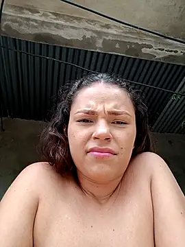 Snapshot of Mommy-Hot chatting on February 17, 7:42 pm Mommy-Hot online show from February 17, 7:42 pm