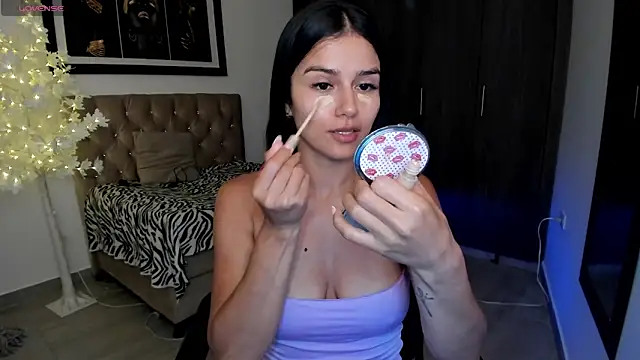 Snapshot of cloe_fox chatting on December 29, 8:58 pm cloe fox online show from December 29, 8:58 pm