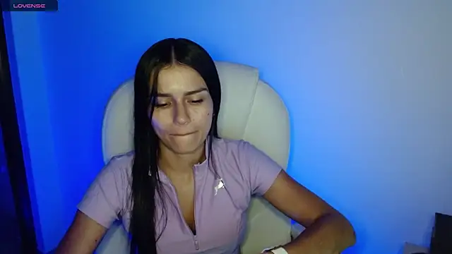 Snapshot of cloe_fox chatting on March 20, 12:19 am cloe fox online show from March 20, 12:19 am