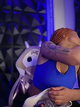 Melany Williams online show from November 30, 1:15 pm