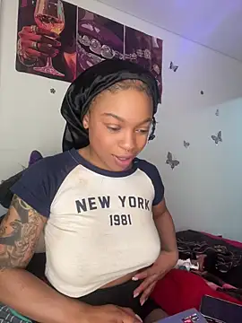 Snapshot of Melany_Williams chatting on June 15, 3:25 pm Melany Williams online show from June 15, 3:25 pm