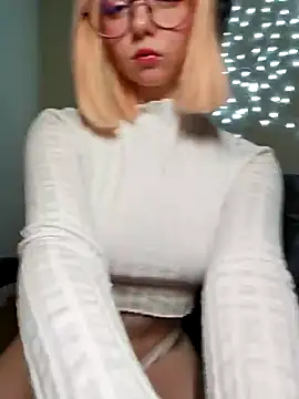 DanaWard online show from December 22, 8:03 pm