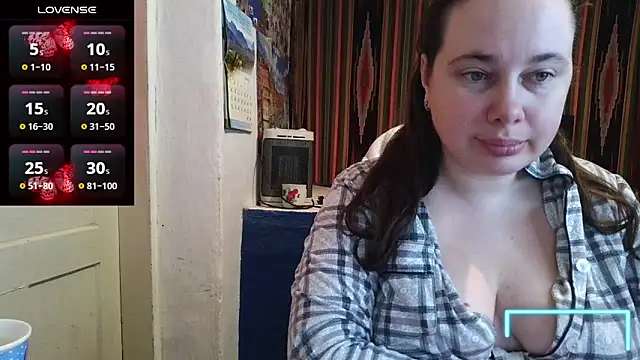 Snapshot of Cora_Maro chatting on June 13, 12:52 am Cora Maro online show from June 13, 12:52 am