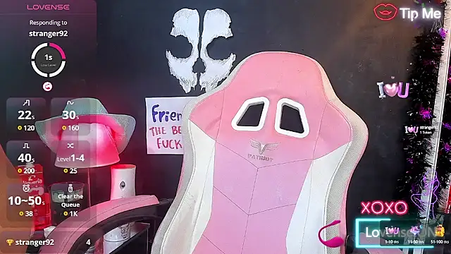 Snapshot of RoxaneEvans_ chatting on March 8, 10:32 am RoxaneEvans online show from March 8, 10:32 am