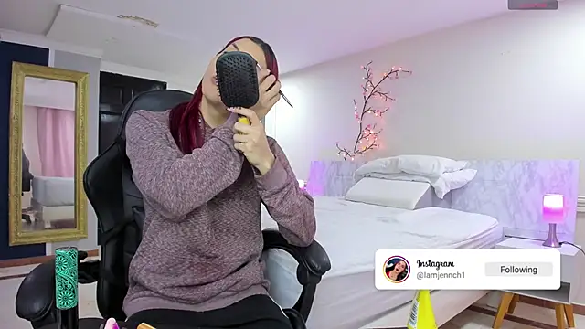 charolbruce 1 online show from February 28, 11:55 am