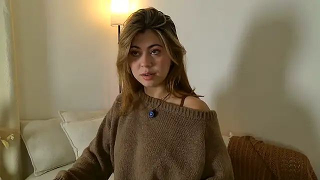 Zoe Benson online show from July 9, 12:20 pm