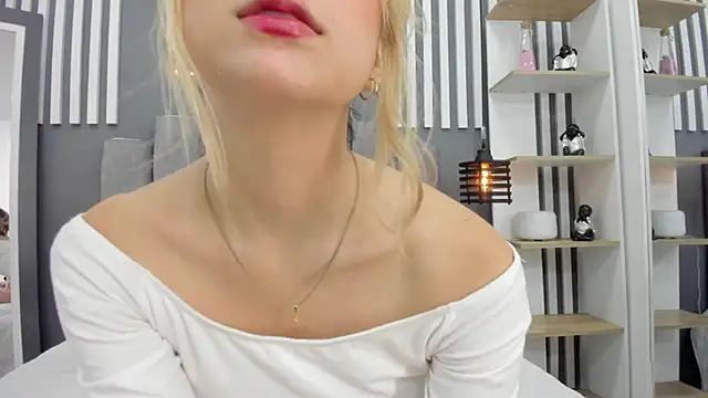 gabriela  gomez online show from February 3, 12:57 pm