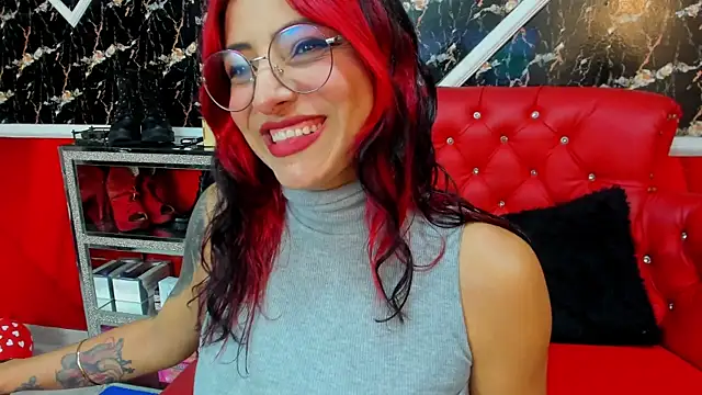 Snapshot of TAFITASLAVE chatting on February 23, 1:13 am TAFITASLAVE online show from February 23, 1:13 am