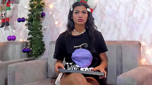 BarbieHotLaura online show from December 10, 8:49 pm