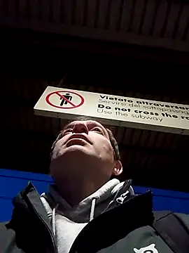 openlegsforyou online show from November 26, 6:03 am