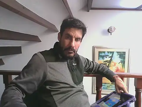elkike1980 online show from June 11, 2:37 pm