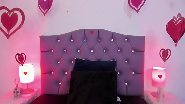 Nyx nayla online show from February 13, 4:32 am