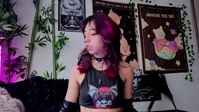 Nyx nayla online show from April 20, 7:37 pm