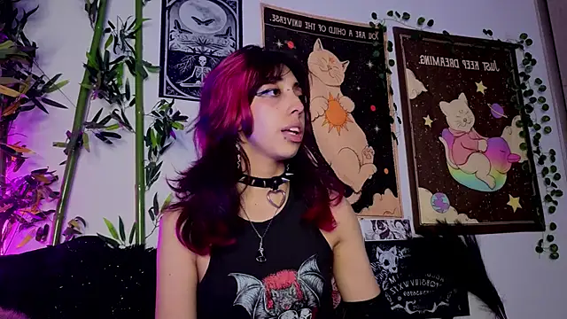 Snapshot of Nyx_nayla chatting on April 21, 1:42 am Nyx nayla online show from April 21, 1:42 am