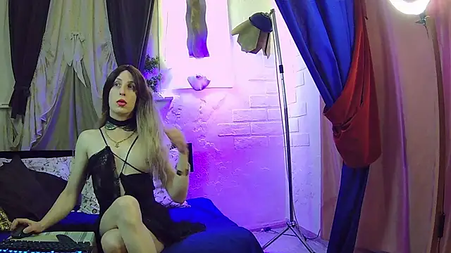 Snapshot of Mary_Loon chatting on February 3, 9:29 pm Mary Loon online show from February 3, 9:29 pm