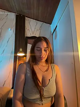 Snapshot of emmily_d chatting on June 2, 6:10 pm emmily d online show from June 2, 6:10 pm