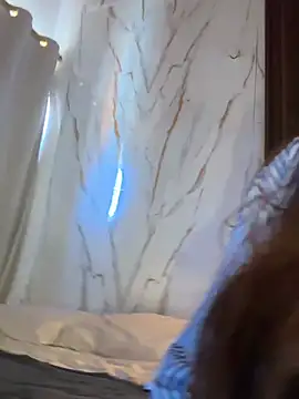 Snapshot of emmily_d chatting on June 23, 7:01 pm emmily d online show from June 23, 7:01 pm