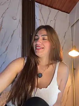 Snapshot of emmily_d chatting on July 7, 7:18 pm emmily d online show from July 7, 7:18 pm