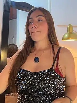 Snapshot of emmily_d chatting on July 8, 7:18 pm emmily d online show from July 8, 7:18 pm