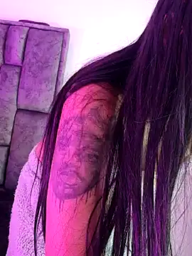 Snapshot of Nicole420squirt chatting on January 22, 1:10 am Nicole420squirt online show from January 22, 1:10 am