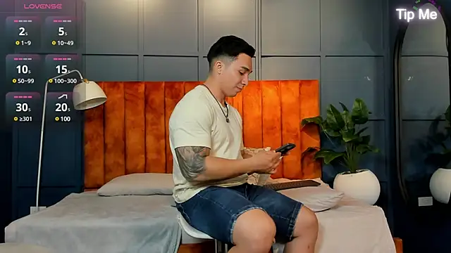 Ryan Hunt online show from February 11, 3:51 pm