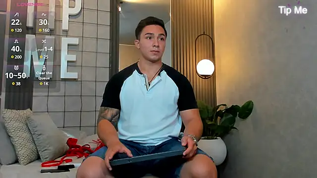 Ryan Hunt online show from February 16, 6:32 pm