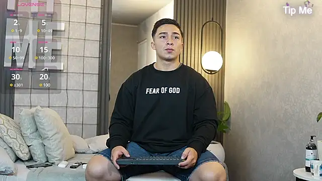 Ryan Hunt online show from March 5, 12:44 pm