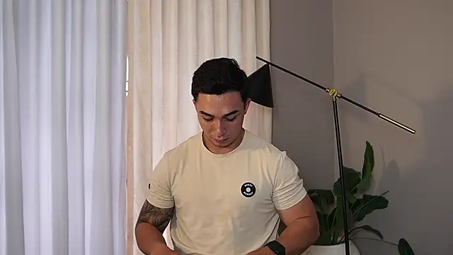 Ryan Hunt online show from October 18, 6:52 pm