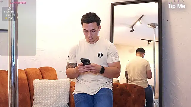 Ryan Hunt online show from November 17, 10:26 pm