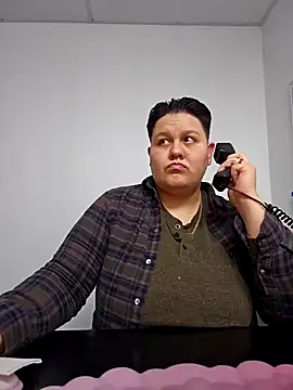 Snapshot of DevilDahm chatting on December 6, 6:17 pm DevilDahm online show from December 6, 6:17 pm