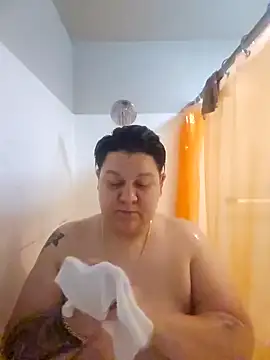 Snapshot of DevilDahm chatting on February 10, 11:46 am DevilDahm online show from February 10, 11:46 am