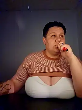 Snapshot of DevilDahm chatting on February 10, 5:30 pm DevilDahm online show from February 10, 5:30 pm