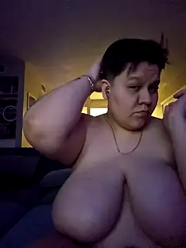 Snapshot of DevilDahm chatting on February 16, 5:37 am DevilDahm online show from February 16, 5:37 am