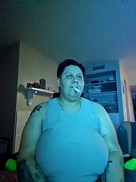 Snapshot of DevilDahm chatting on September 13, 3:06 am DevilDahm online show from September 13, 3:06 am