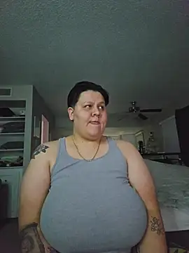 Snapshot of DevilDahm chatting on December 4, 6:12 am DevilDahm online show from December 4, 6:12 am