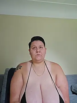 Snapshot of DevilDahm chatting on July 28, 4:39 pm DevilDahm online show from July 28, 4:39 pm