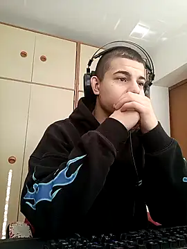 BigDickEnrg7195 online show from February 5, 9:04 am