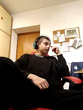 BigDickEnrg7195 online show from February 14, 11:53 pm