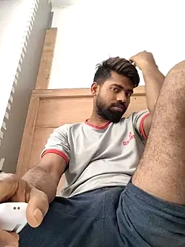 Snapshot of INDIANBOY7439 chatting on May 2, 8:41 am INDIANBOY7439 online show from May 2, 8:41 am