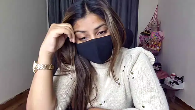 Hoty-Shivangi online show from February 10, 4:00 pm