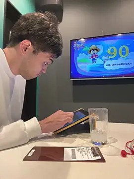 Snapshot of ryusei18570 chatting on March 15, 8:26 am ryusei18570 online show from March 15, 8:26 am