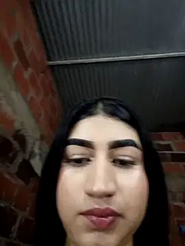 Julix A online show from February 9, 9:08 pm